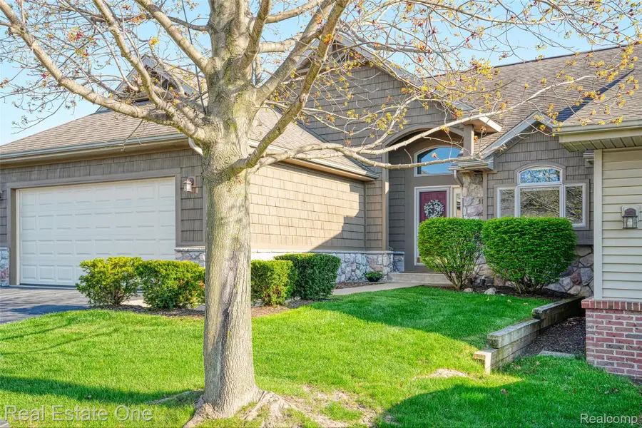 2243 Willow Tree Drive, Brighton, MI 48116 - #2