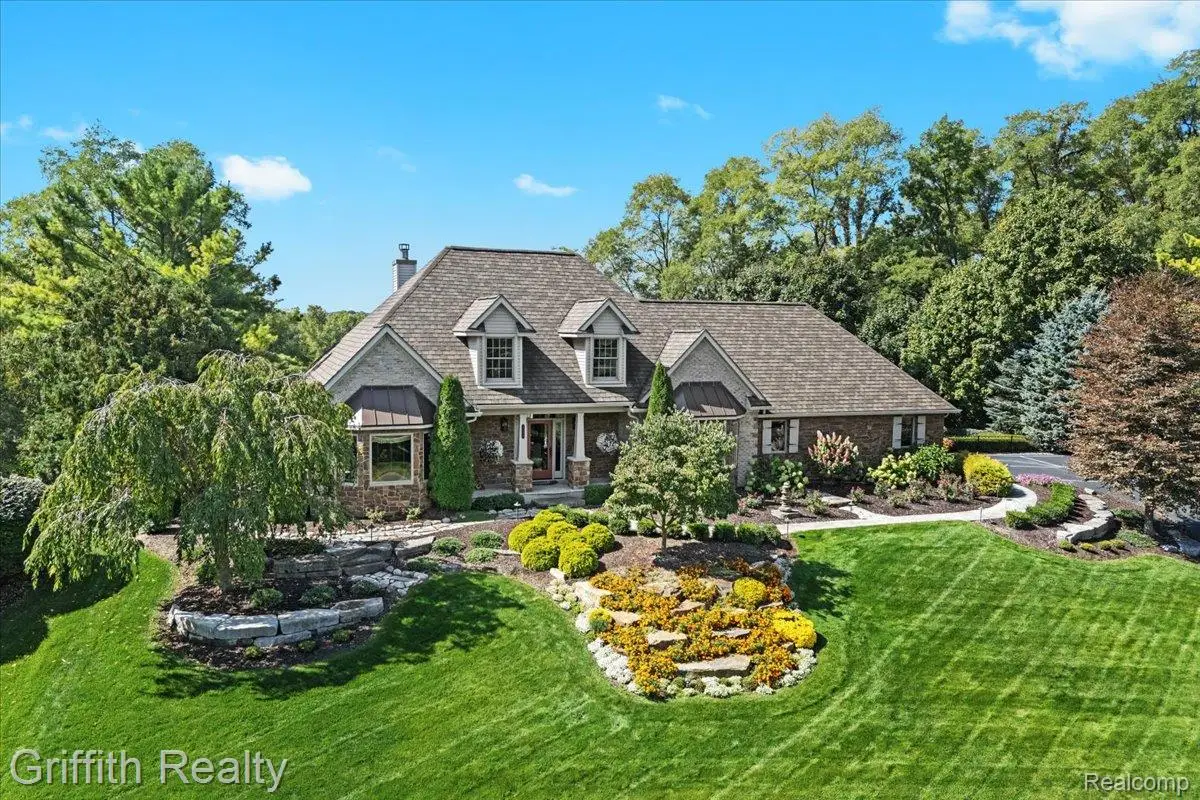 7253 Summit Ridge, Brighton, MI 48116 - #1