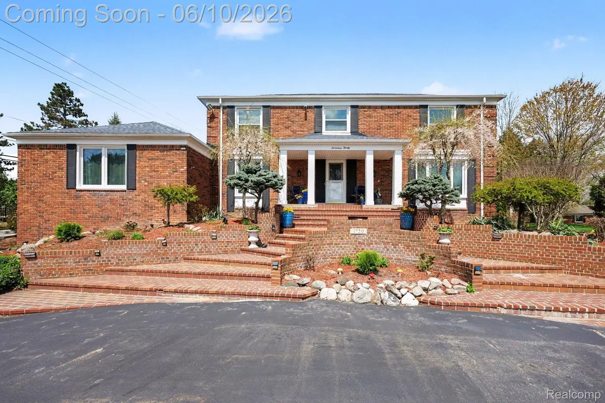 1720 Cedar Shake Drive, Bloomfield, MI 48302 - #1