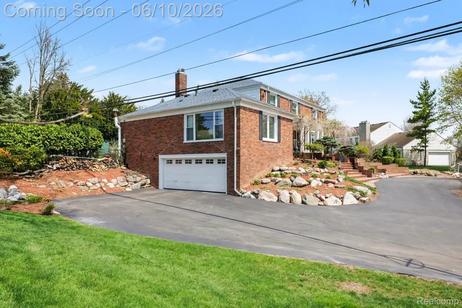 1720 Cedar Shake Drive, Bloomfield, MI 48302 - #3