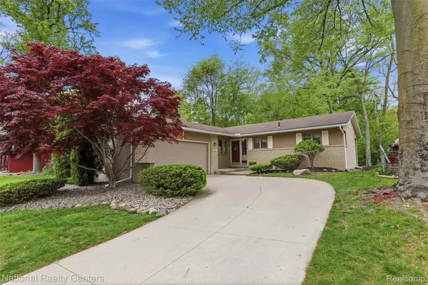 16607 Macarthur, Redford, MI 48240
