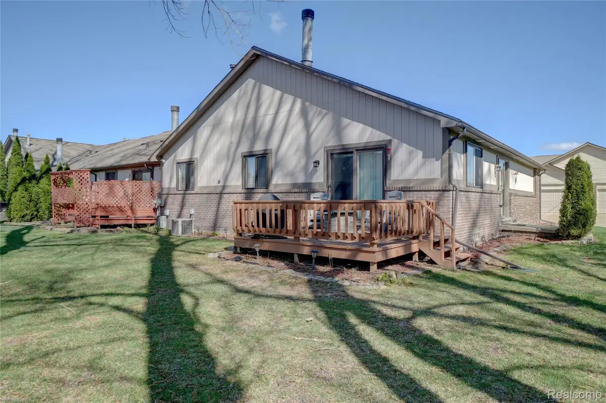 20522 Longwood Drive, Clinton, MI 48038 - #1