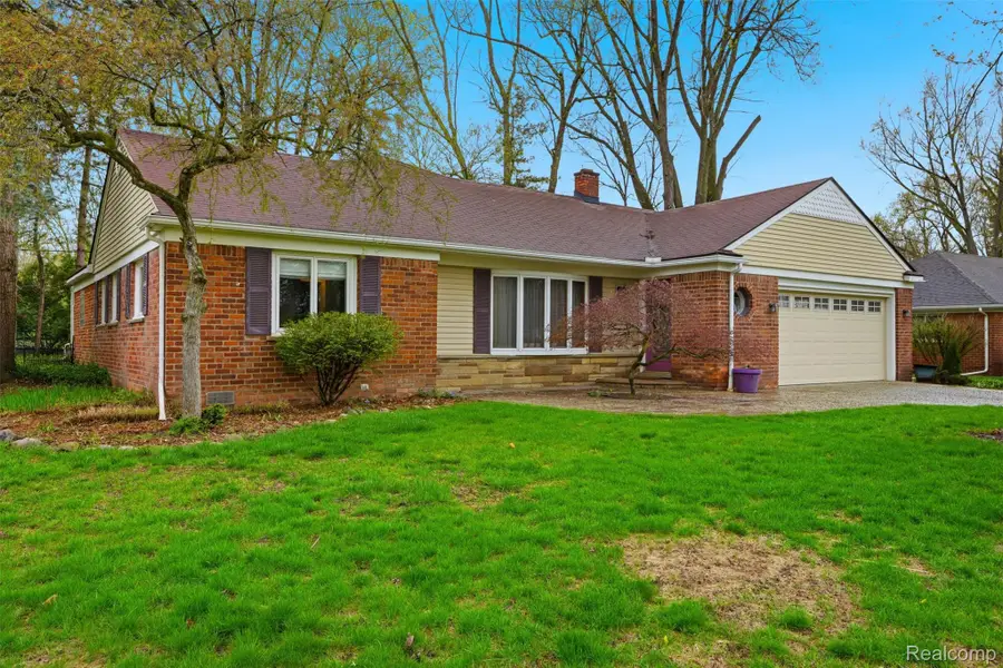 2210 Lancaster Road, Bloomfield, MI 48302 - #2
