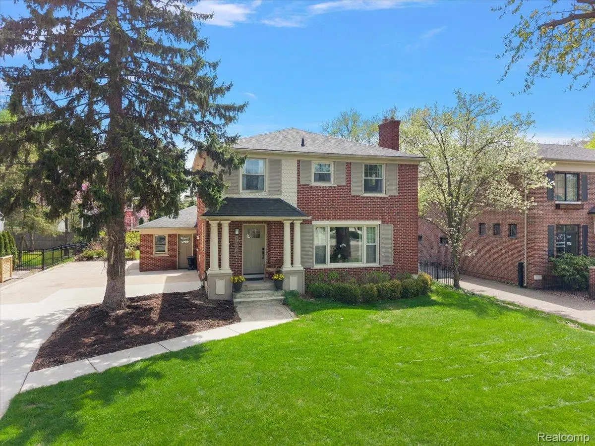 1004 Wimbleton Drive, Birmingham, MI 48009 - #1