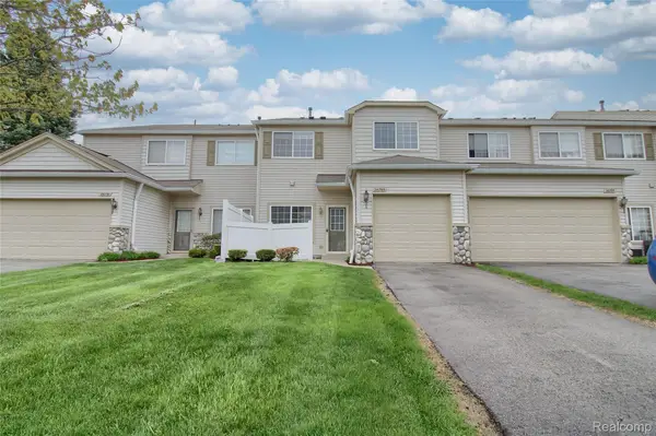 26793 Kirkway Circle, Trenton, MI 48183