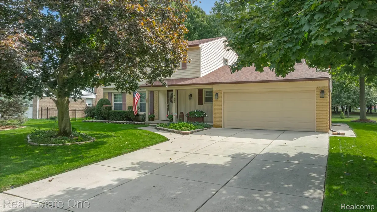 17486 Country Club Drive, Livonia, MI 48152 - #1