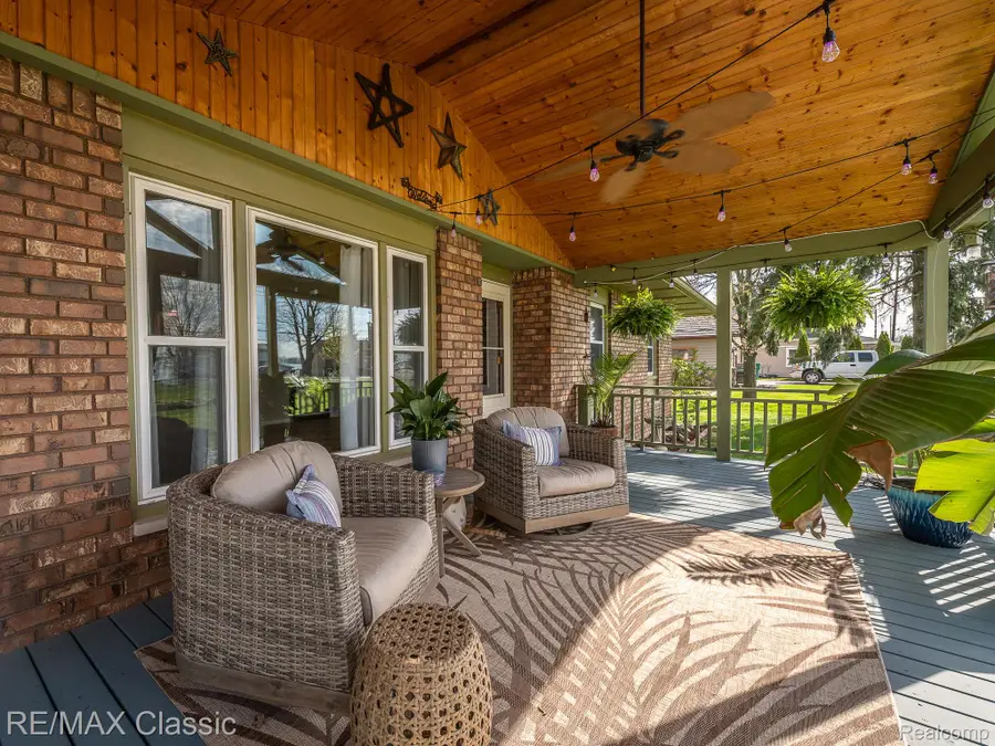 428 E Shore Drive, Northfield, MI 48189 - #3