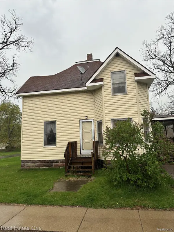 208 N Church Street, Ortonville, MI 48462
