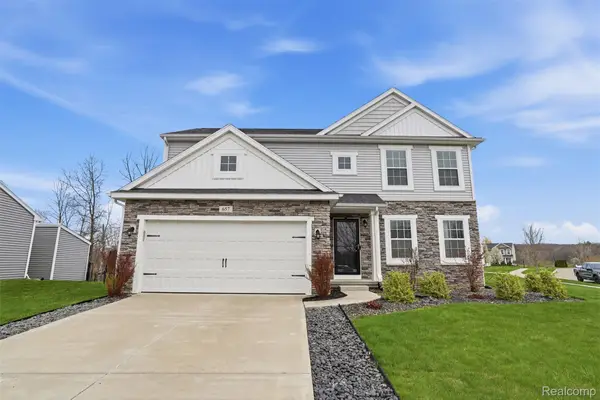 657 Autumn Valley Drive, Ortonville, MI 48462