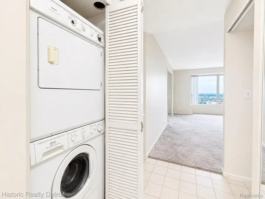 1300 E Lafayette Street #802, Detroit, MI 48207 - #3