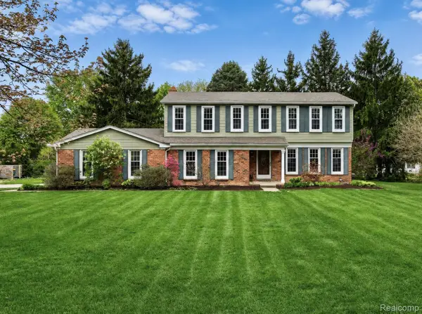 5028 Aintree Road, Rochester, MI 48306