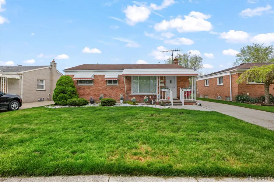 7961 Lincoln Street, Taylor, MI 48180 - #2