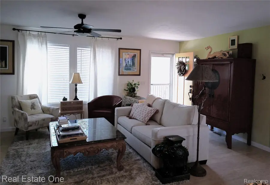 11730 Cedarbrook Drive, South Lyon, MI 48178 - #3