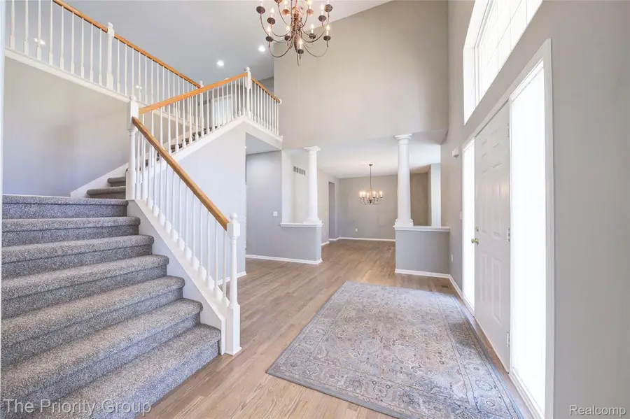 6083 Village Court, Clarkston, MI 48346 - #2