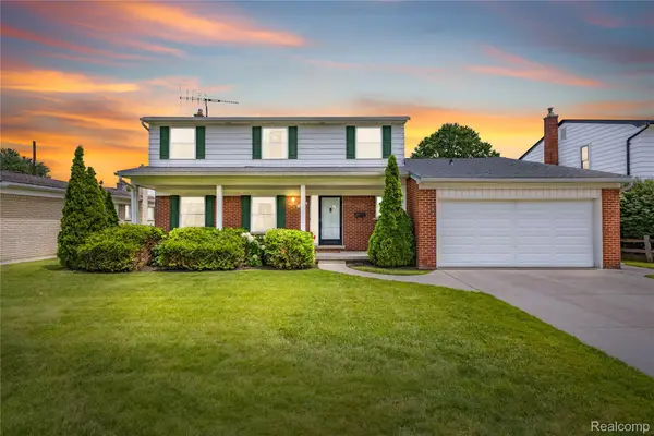 11836 Canterbury Drive, Warren, MI 48093