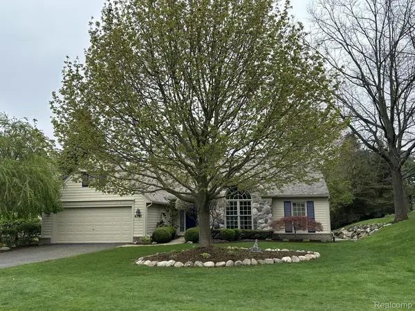 4791 Roundtree Drive #1, Brighton, MI 48116