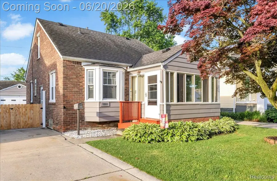 1009 Harvard Road, Berkley, MI 48072 - #2