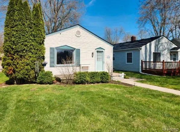 51380 Ashley Street, New Baltimore, MI 48047 - #2
