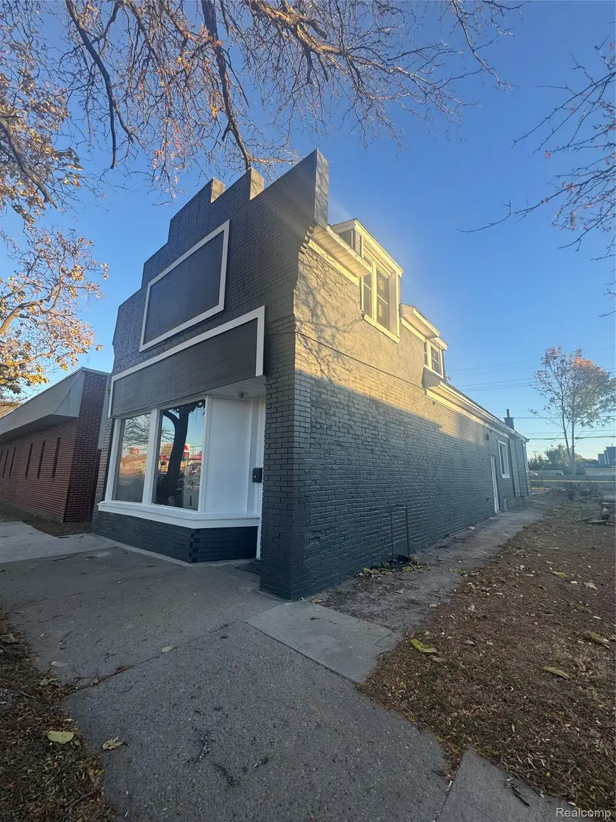 1231 Eureka Road, Wyandotte, MI 48192 - #2
