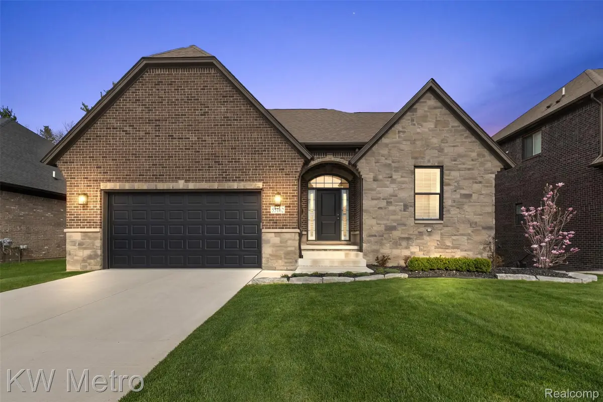 55162 Benson Court, Shelby, MI 48316 - #1