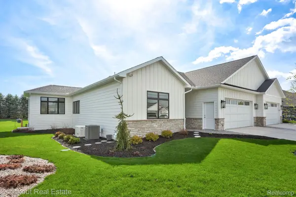 27 Hanover Drive, Frankenmuth, MI 48734