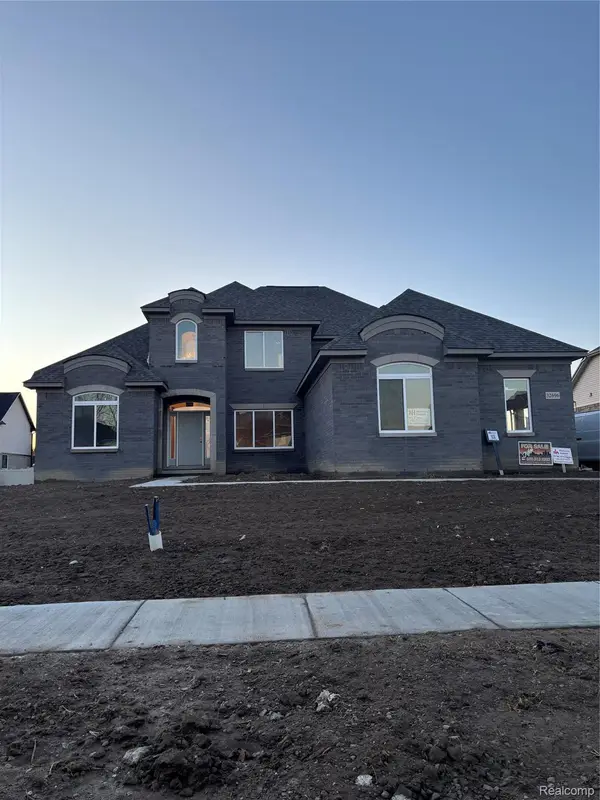 32696 Adam Brown Drive, Rockwood, MI 48173