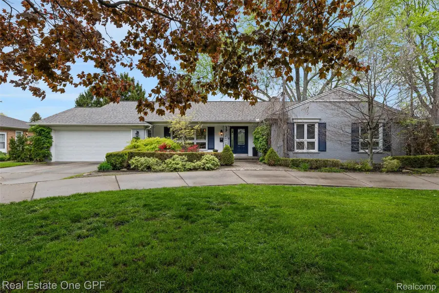65 Willison Road, Village Of Grosse Pointe Shores, MI 48236 - #2
