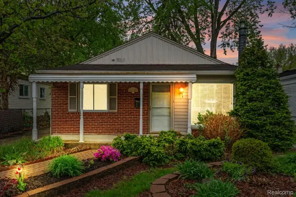 323 N Campbell Road, RoyalOak, MI 48067