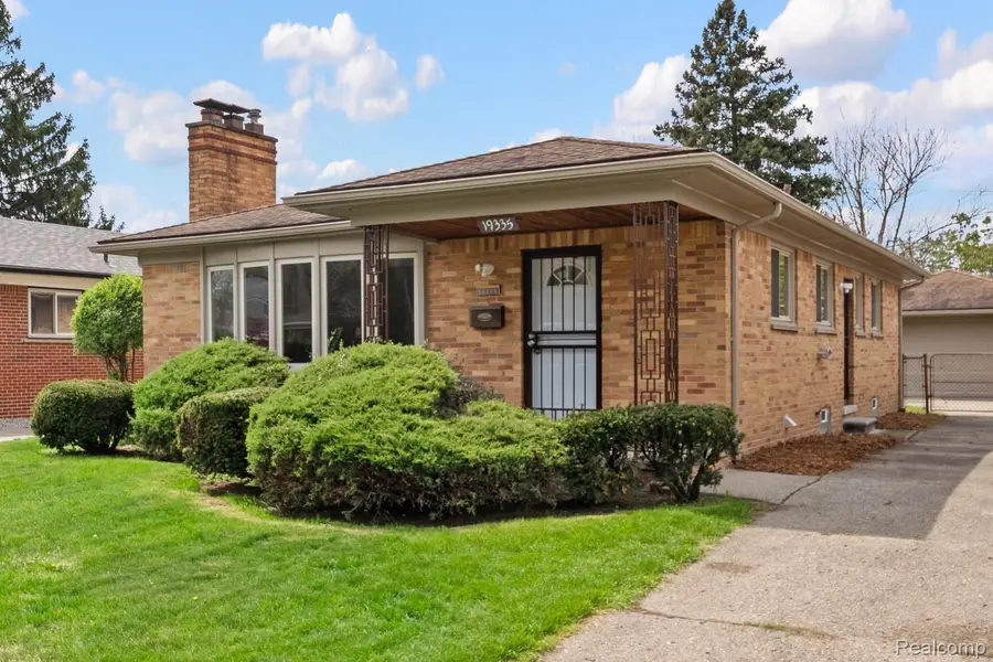 19335 Chapel Street, Detroit, MI 48219 - #2