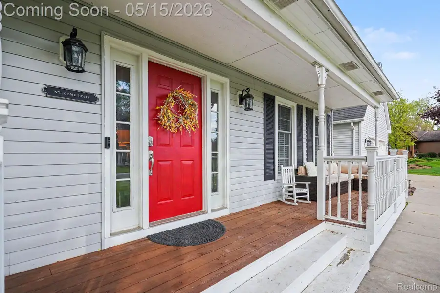 5600 Chestnut Hill Drive, Clarkston, MI 48346 - #3