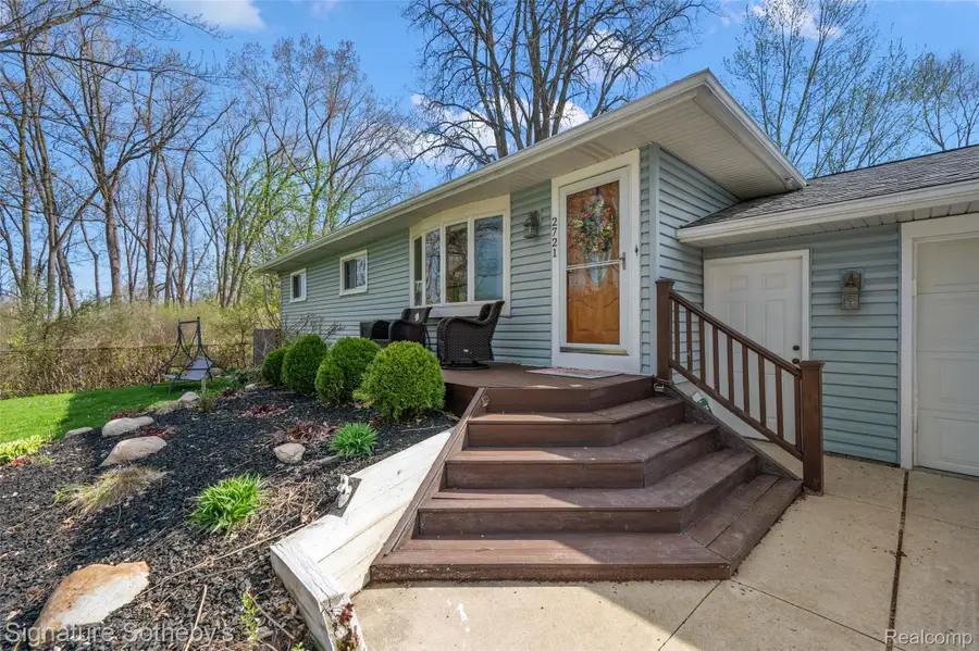 2721 Midvale Drive, Rochester Hills, MI 48309 - #2