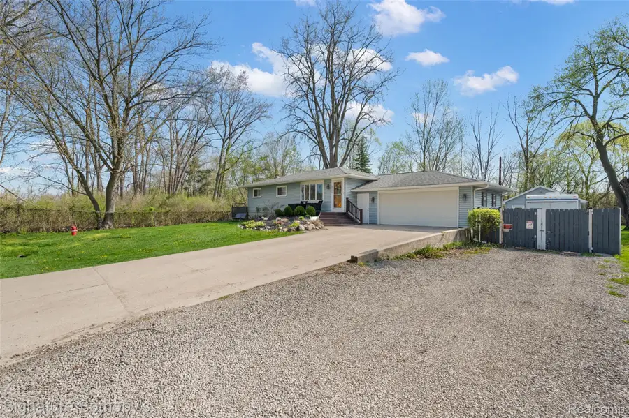 2721 Midvale Drive, Rochester Hills, MI 48309 - #3