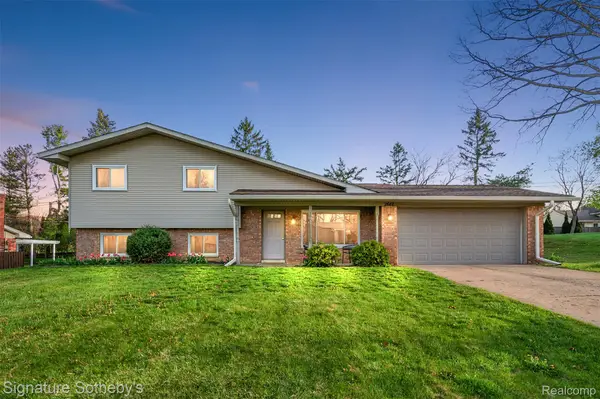 2682 Costa Mesa Road, Waterford, MI 48329