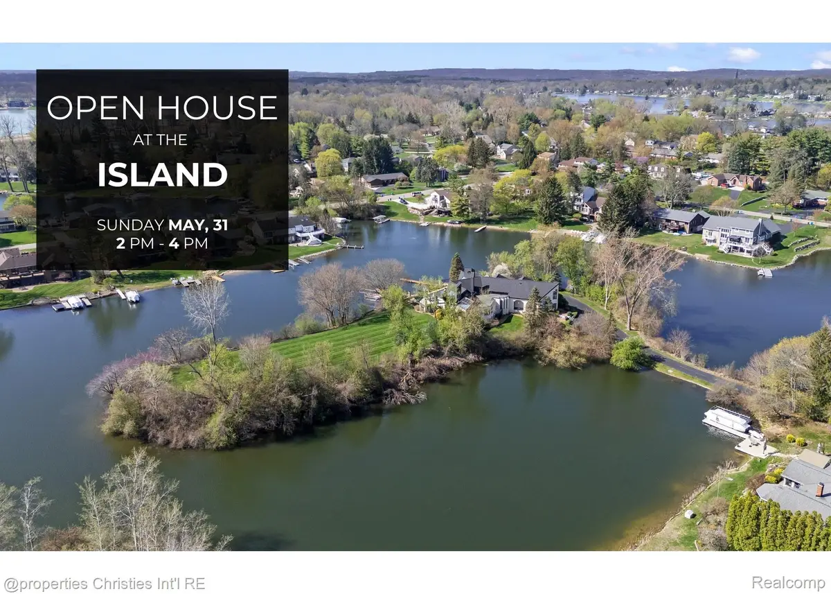4912 Oakwood Court, Commerce Township, MI 48382 - #1