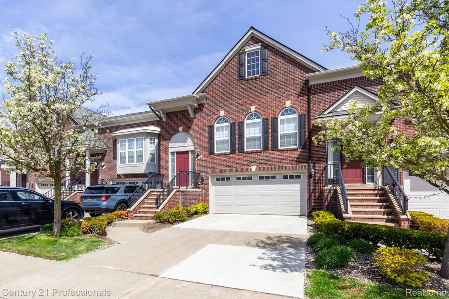955 Sandalwood Drive, Troy, MI 48085 - #2
