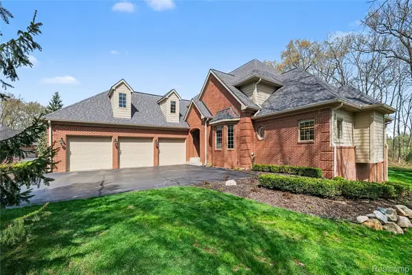 3650 Honors Way, Howell, MI 48843