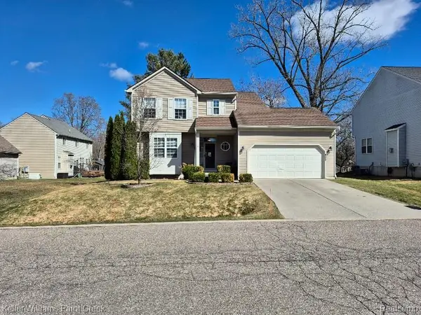 403 Newton Court, LakeOrion, MI 48362
