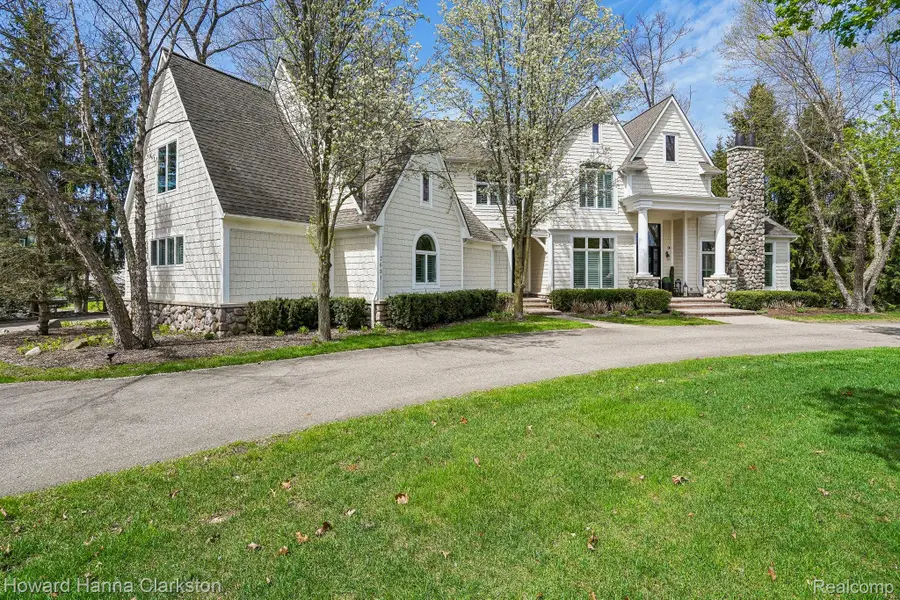 7651 Maple Ridge Court, Clarkston, MI 48346 - #3