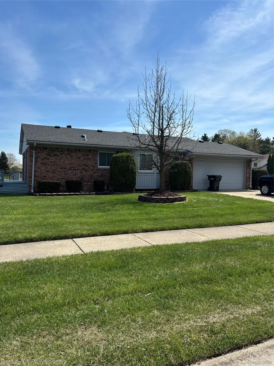 3715 Porter Drive, Sterling Heights, MI 48310 - #2