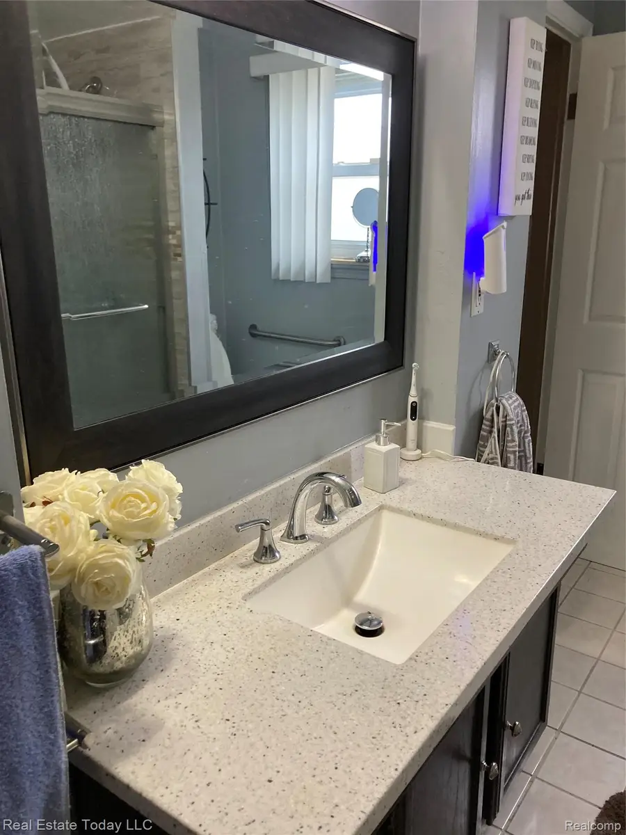 23003 Tuscany Avenue, Eastpointe, MI 48021 - #2
