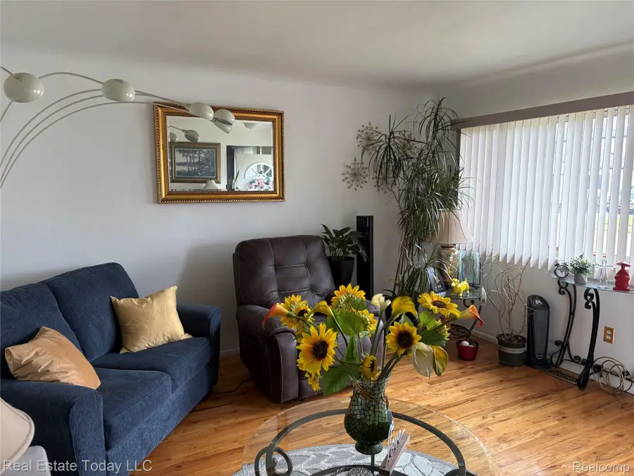 23003 Tuscany Avenue, Eastpointe, MI 48021 - #3