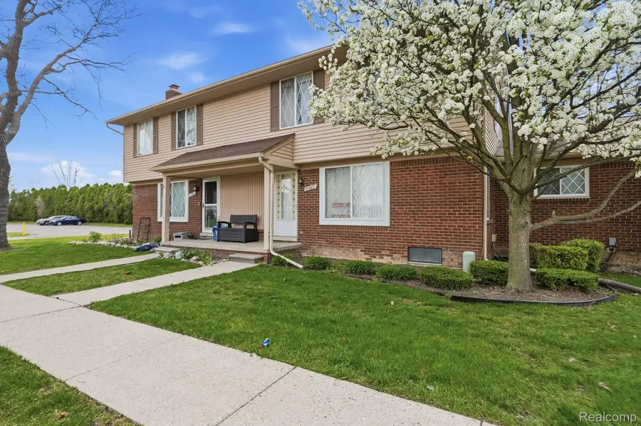 51260 Johns Drive, Chesterfield, MI 48047 - #2