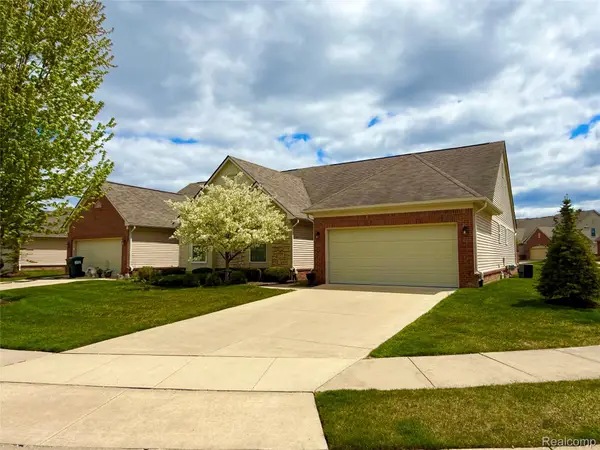 27992 Tremonte Drive #12, NewHudson, MI 48165