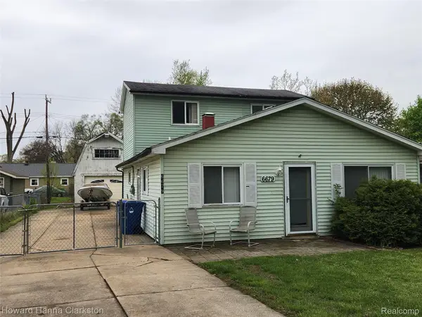 6679 Saline Drive, Waterford, MI 48329