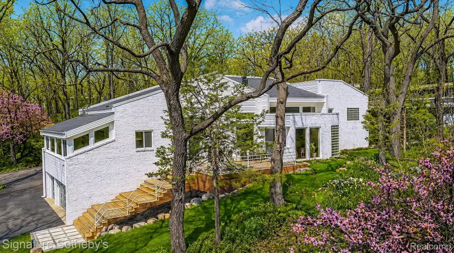 7350 Mountridge Drive, Clarkston, MI 48346 - #2