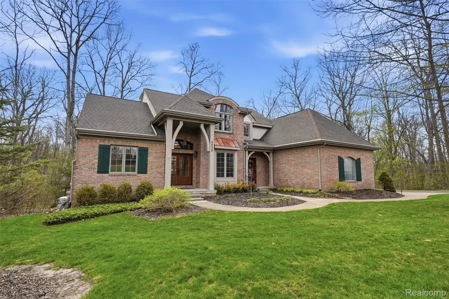 9028 Green Hickory Lane, Fenton, MI 48430 - #2
