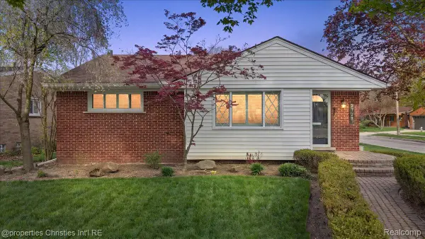 2727 Ferncliff Avenue, RoyalOak, MI 48073