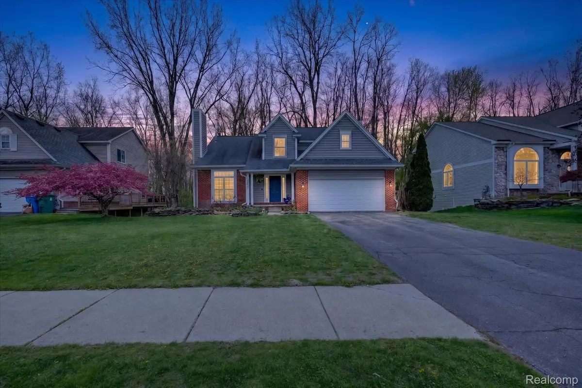 4450 Commerce Woods Drive, Commerce Township, MI 48382 - #1