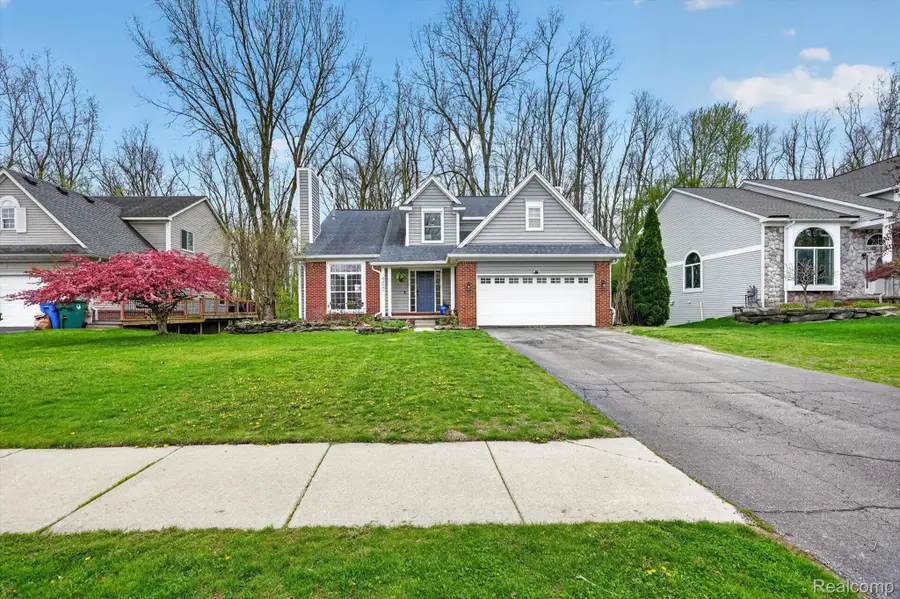 4450 Commerce Woods Drive, Commerce Township, MI 48382 - #3
