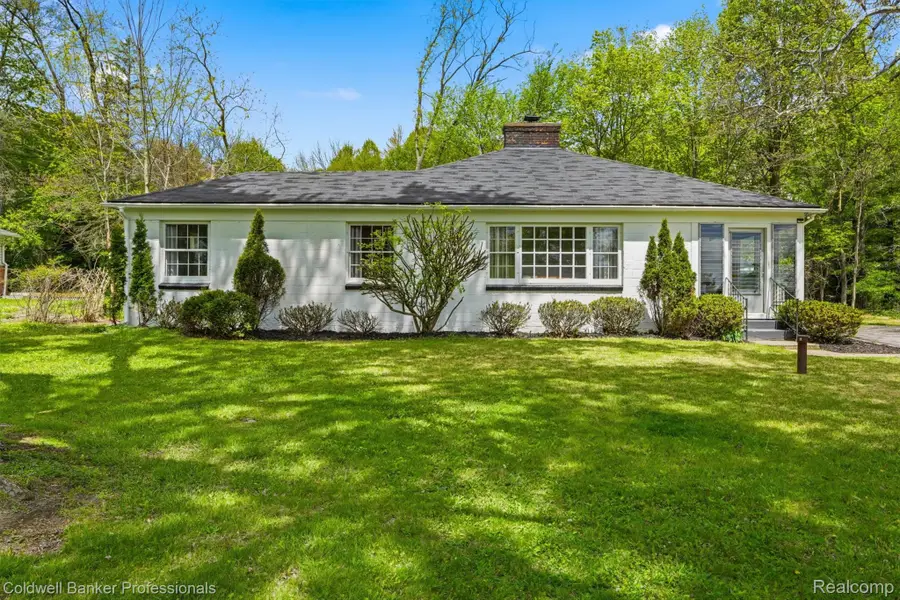 46064 Norton Court, Northville, MI 48167 - #2